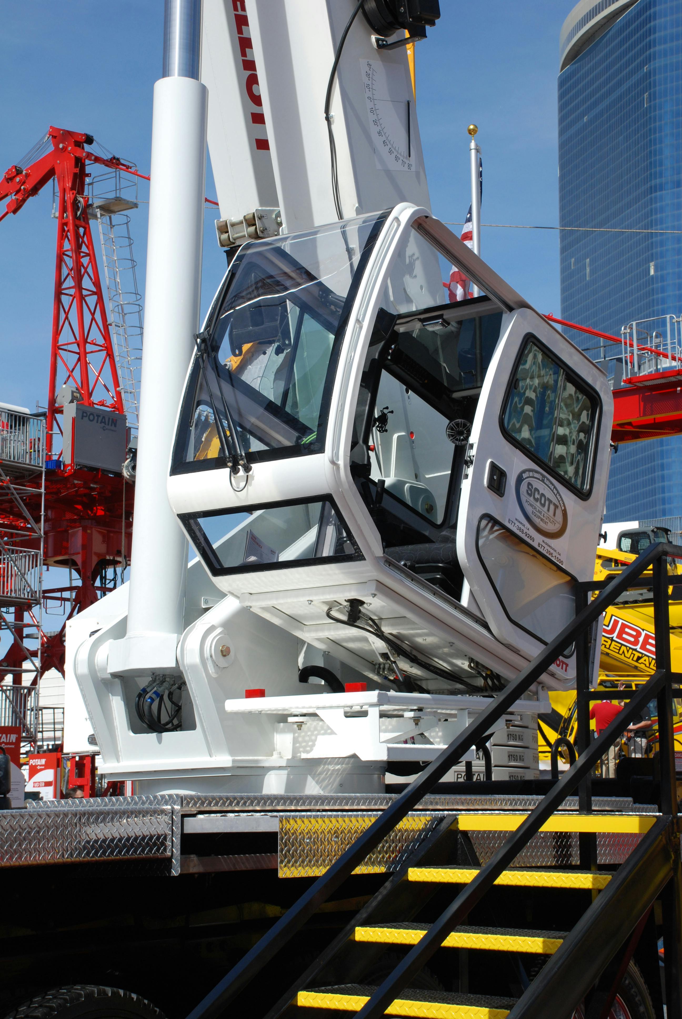Elliott Unveils New Tilting Crane Cab at ConExpo | Construction News