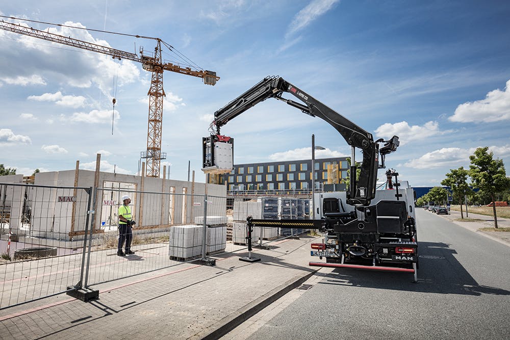 Hiab to Unveil New Building Material Crane Models