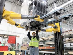 LiftPoint Patents LTX/MHX Lift for Material Handling Fleets