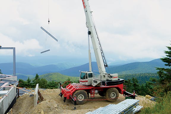 RT Crane Makes Heavy Lifts for Mountain Top Hotel Addition 