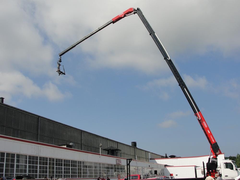Fascan Unveils Industry's Tallest Wallboard Crane | Construction News