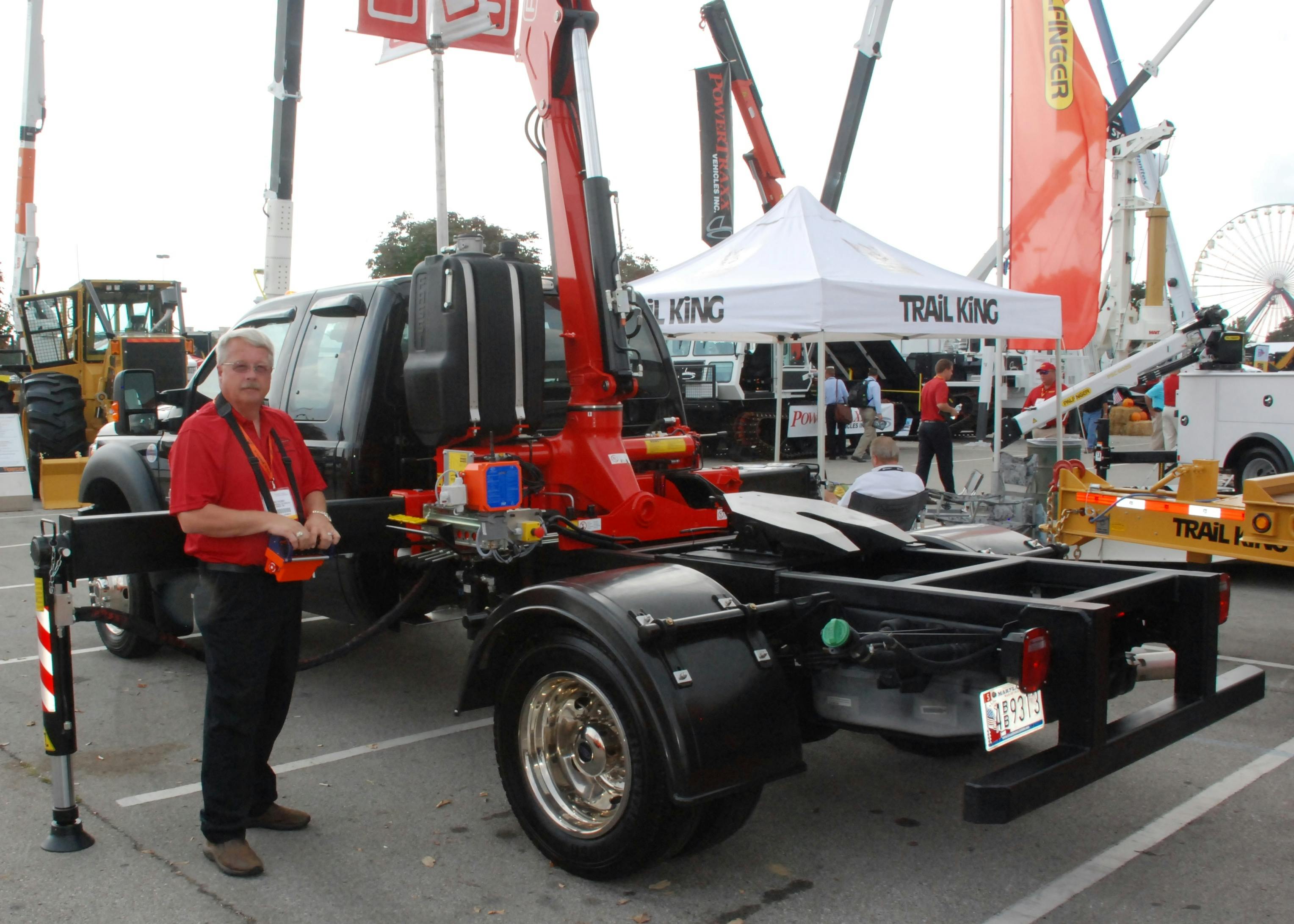 Fascan Exhibits Fassi F65 Knuckleboom for Small Trucks | Construction News