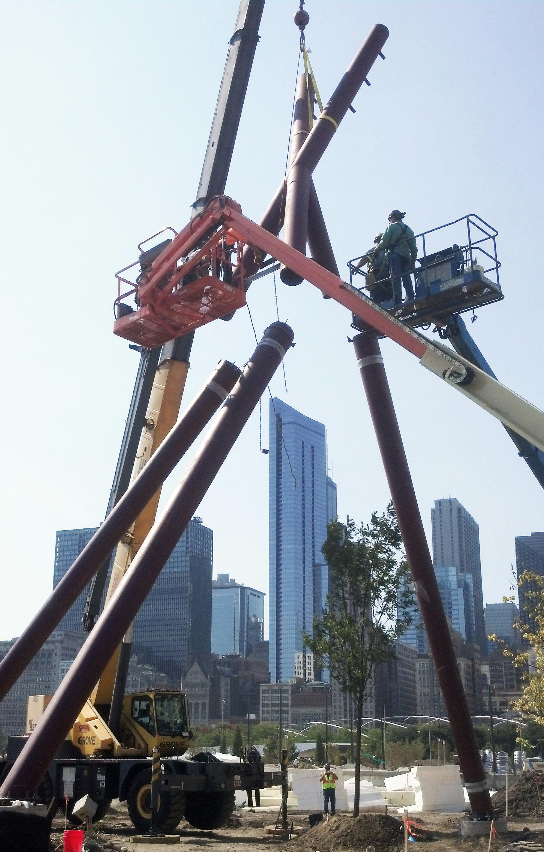 Two Grove Cranes Help Build Chicago's Maggie Daley Park | Construction News