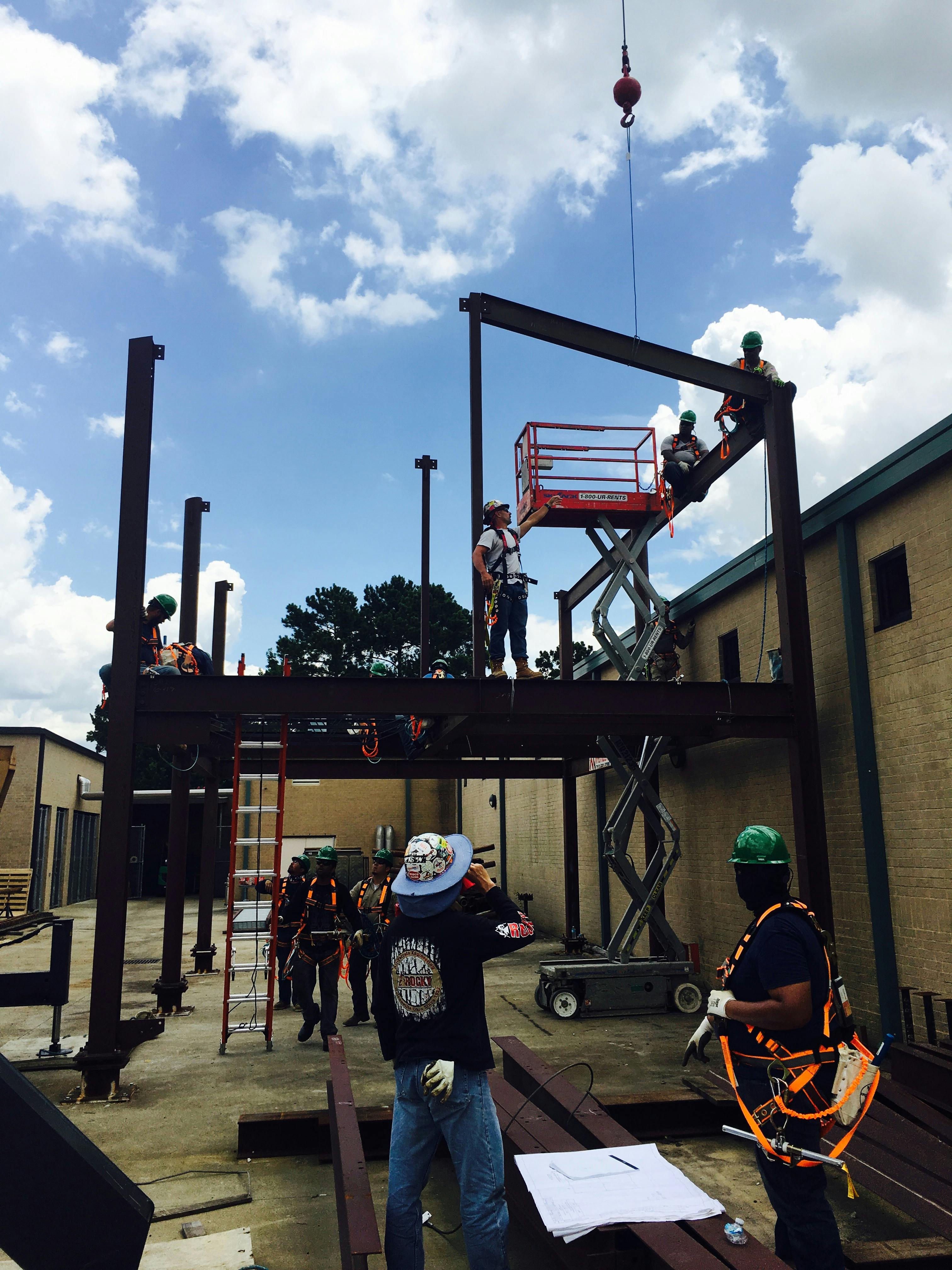 Texas Company Helps Military Vets Become Ironworkers | Construction News