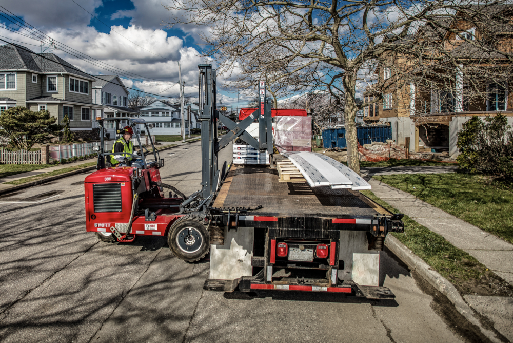Hiab Receives Significant Truck Mounted Forklift Orders in the United States 