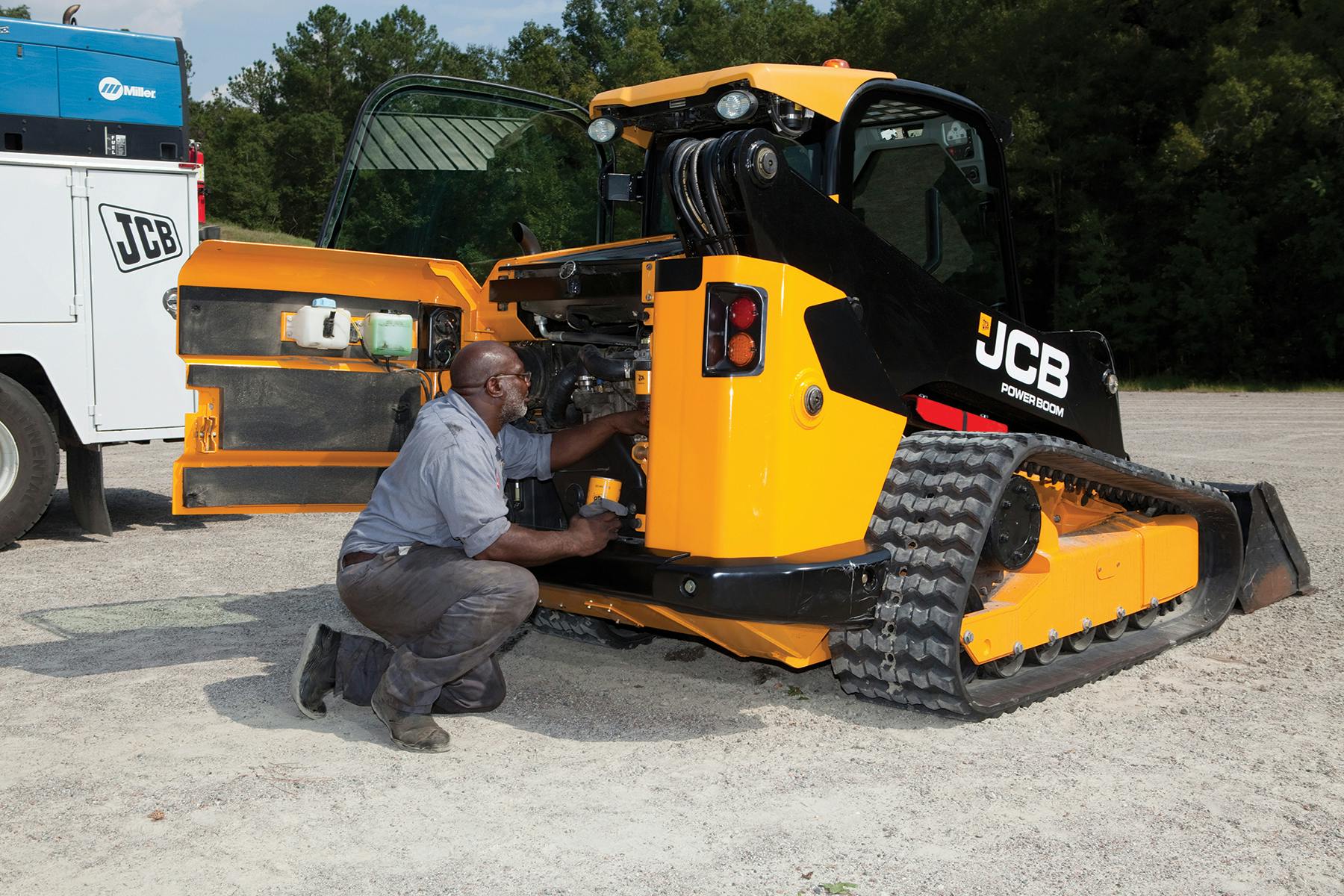 JCB Rolls Out Master Technician Program in North America | Construction News