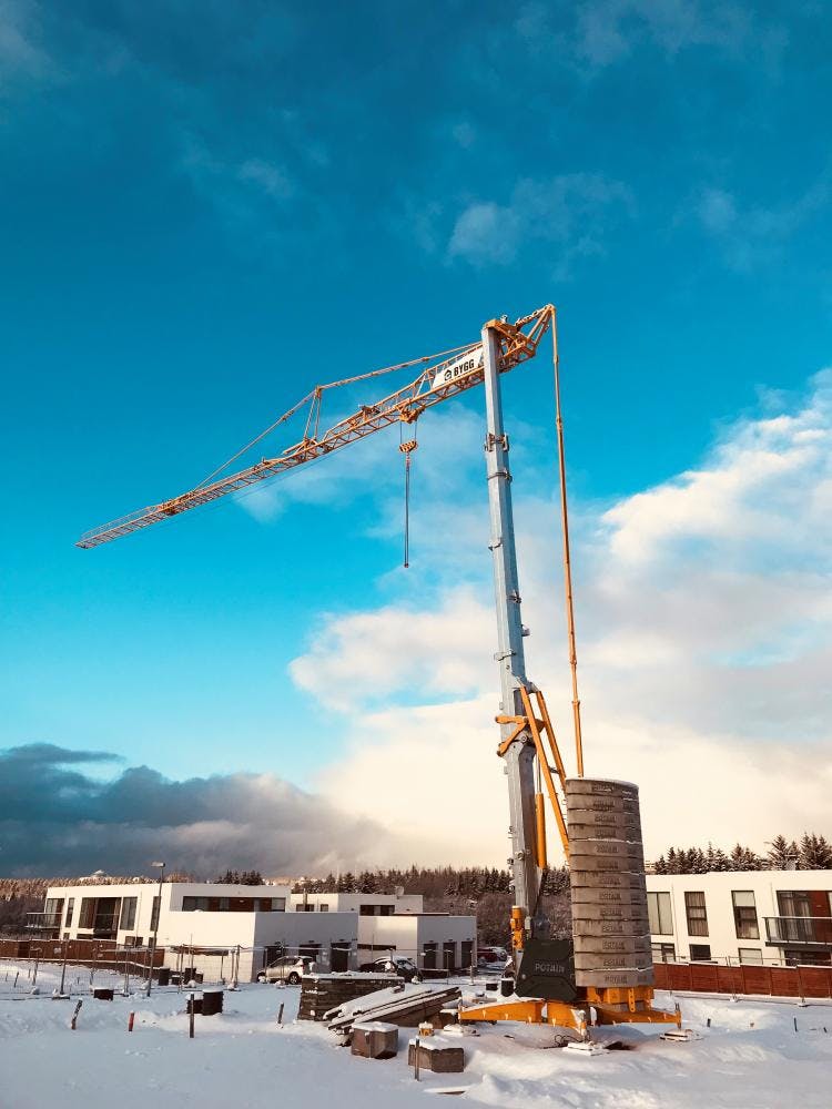 First Potain Hup 32-27 Self-Erecting Crane Delivered in Iceland