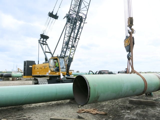 Four Sany Cranes Help Build Texas Gas Pipeline