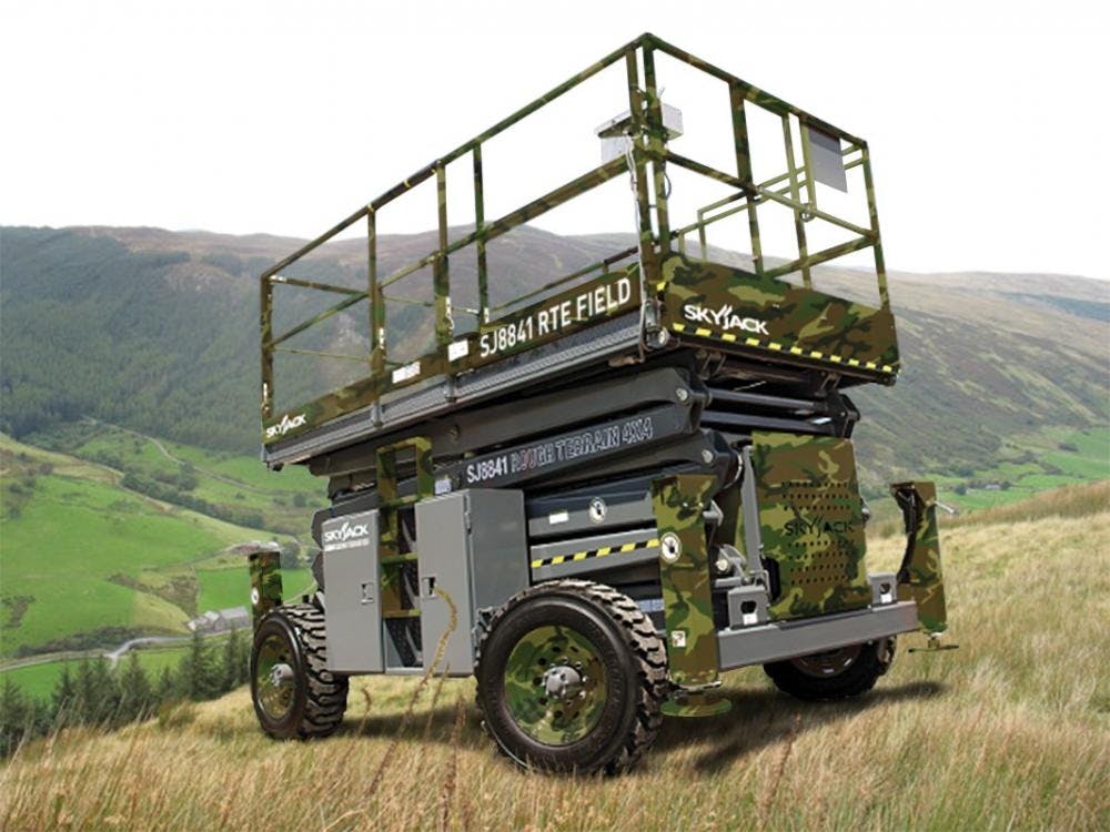 Camouflage Skyjack Scissor Lift Sparks Interest in Outdoor Enthusiasts