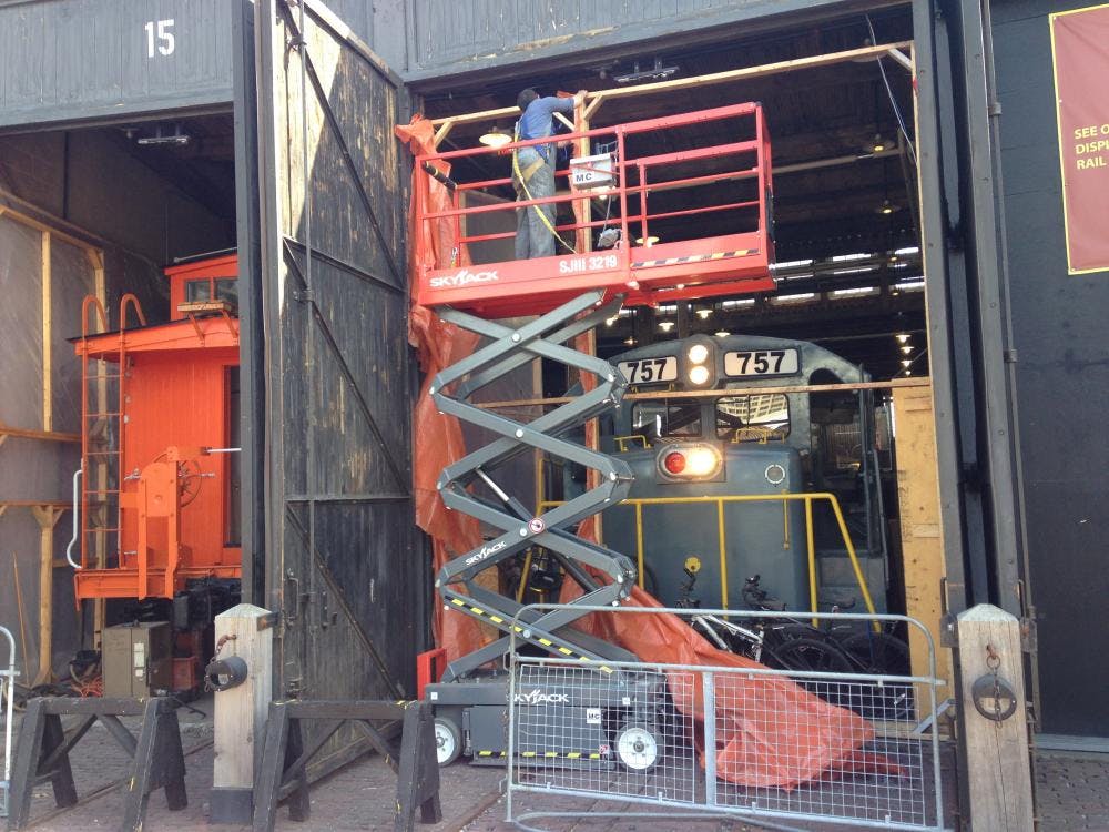 Skyjack Scissor Lift Helps Museum Restore Historic Railcars
