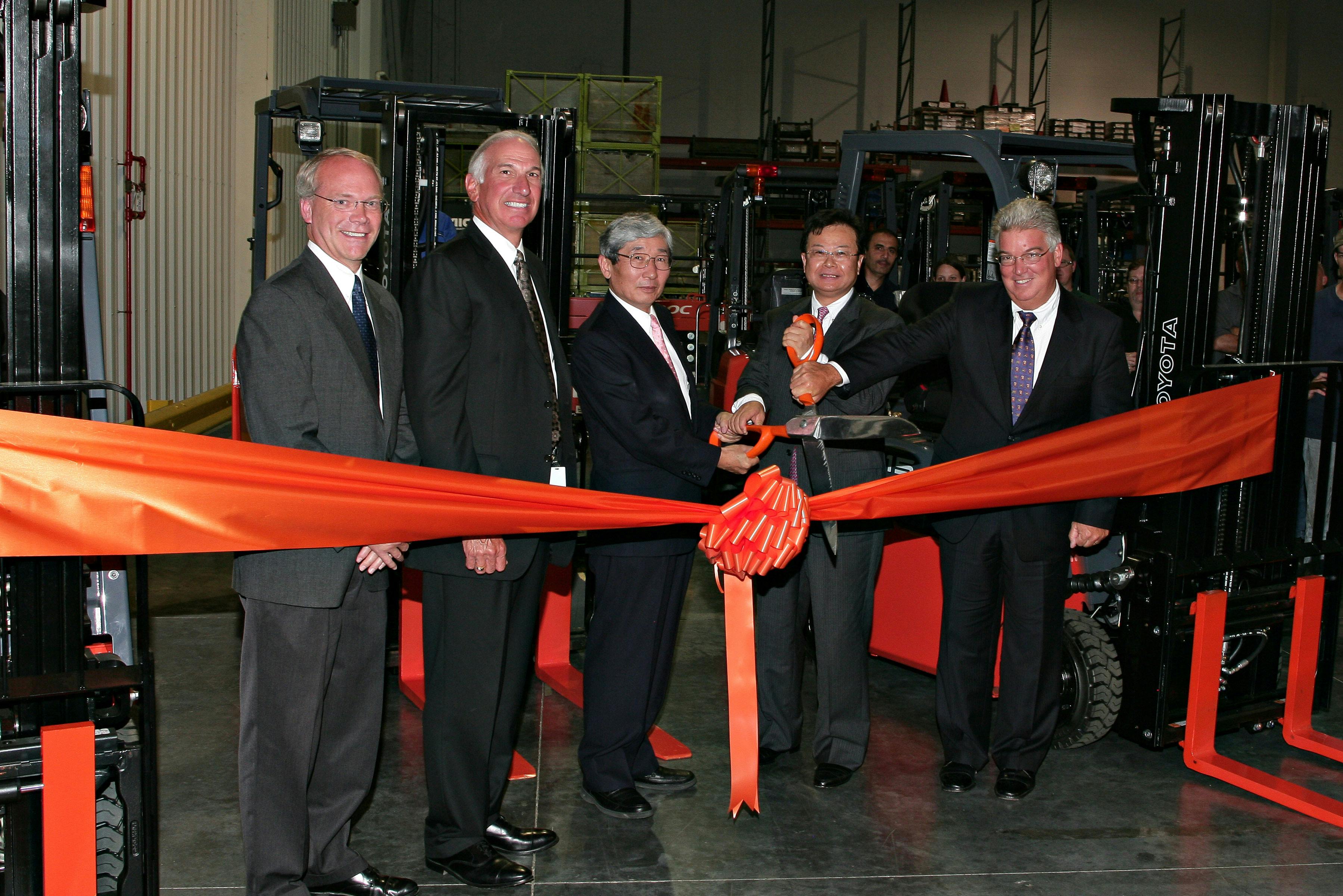 Toyota Marks 20 Years of U.S. Manufacture with New Lift Truck Series